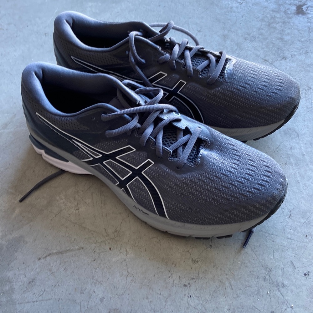 Asics GT-2000 9